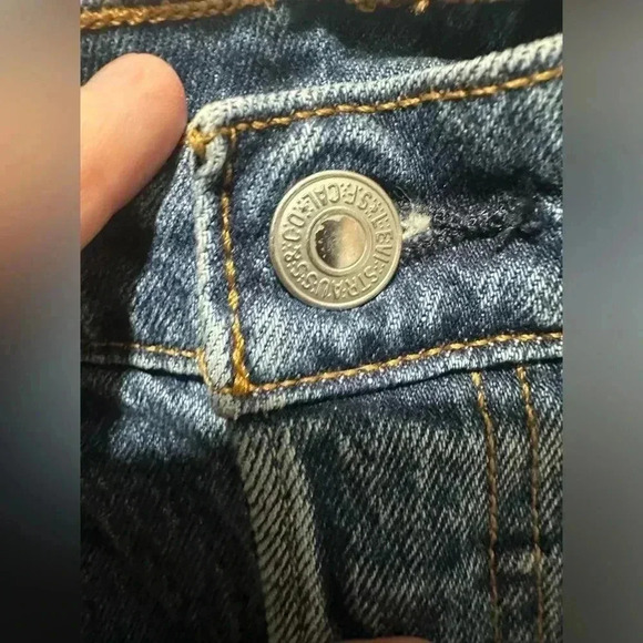 LEVIS 501 Distressed High Rise Straight Leg Jeans size 29” inseam 28” - Picture 2 of 7